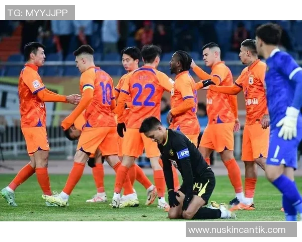 豪门球队小组赛意外出局引发球迷悲情告别的背后故事